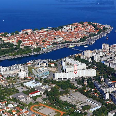 Gallery Rooms With Parking Zadar Exterior photo